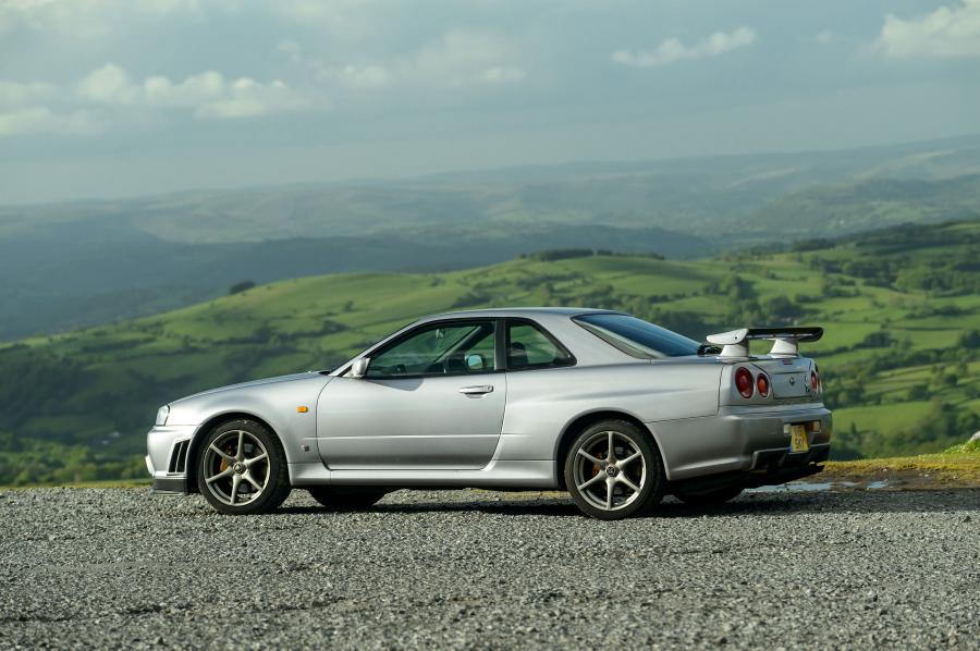  Nissan Skyline GT-R V-spec 1999 года  (фото 20 из 36)